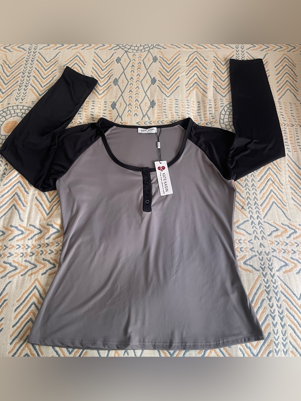 Women’s Gray & Black Henley Raglan Long Sleeve Tee - Kate & Jack